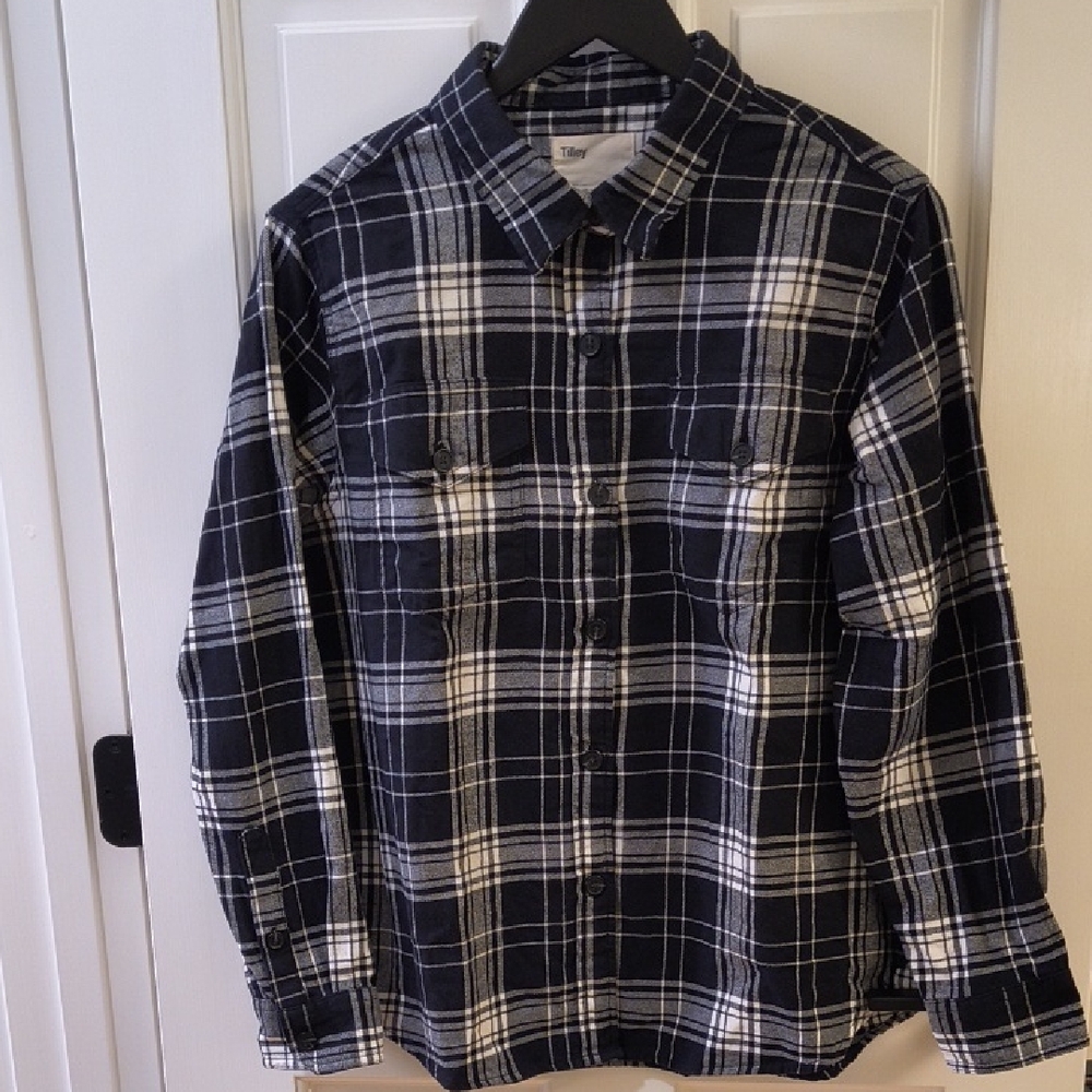 Tilley Women's Classic Black and White Plaid Flannel Shirt, Size L
